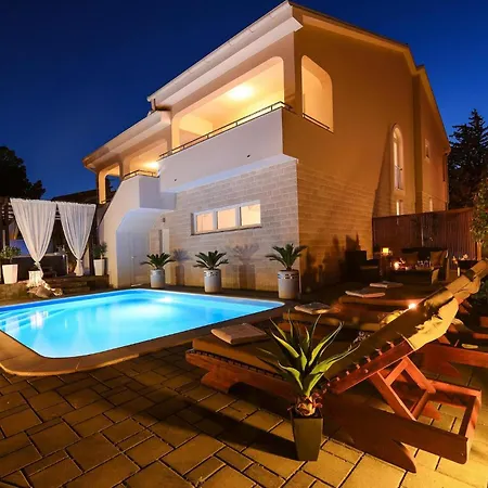 Holiday home Bella Monty